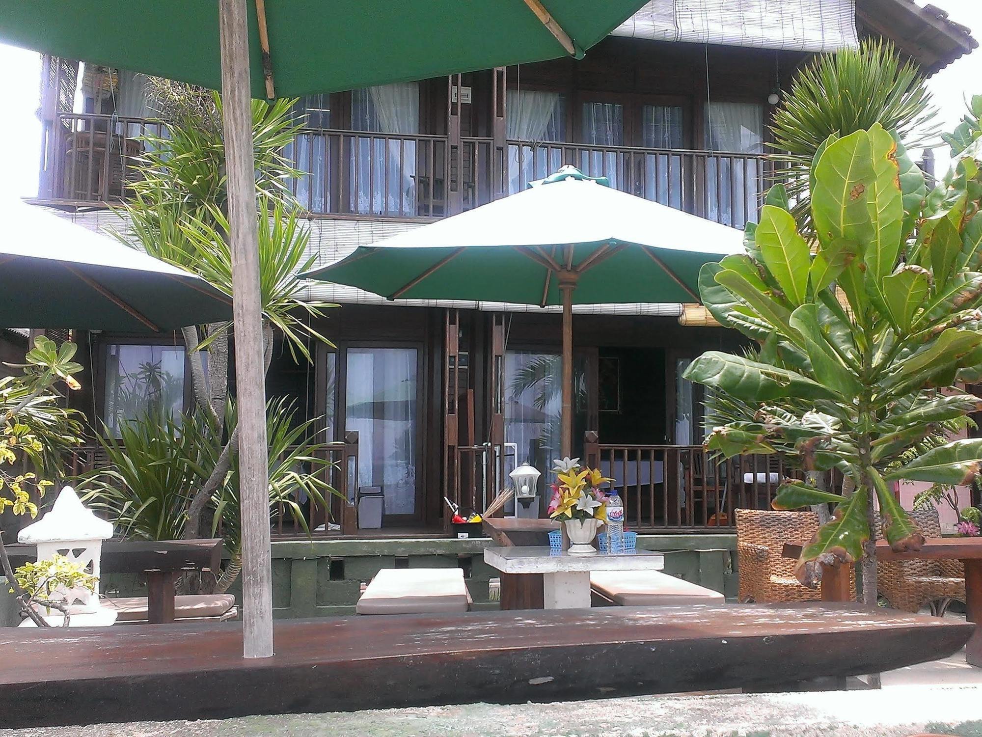 Lembongan Made Inn Exterior photo